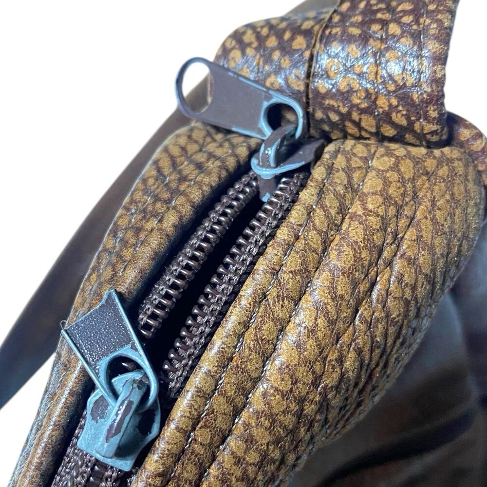 VTG Brown Pebbled Leather Teardrop Sling Bag Crossbody Backpack Multi-Pocket - Picture 3 of 12